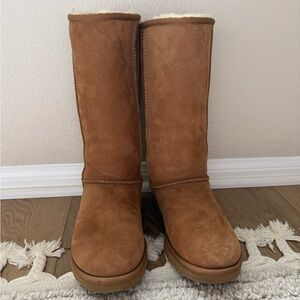 UGG Women's Tall Chestnut Boots